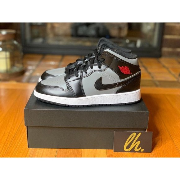Sz 5.5y Air Jordan 1 Mid "Particle Grey" - Picture 1 of 5